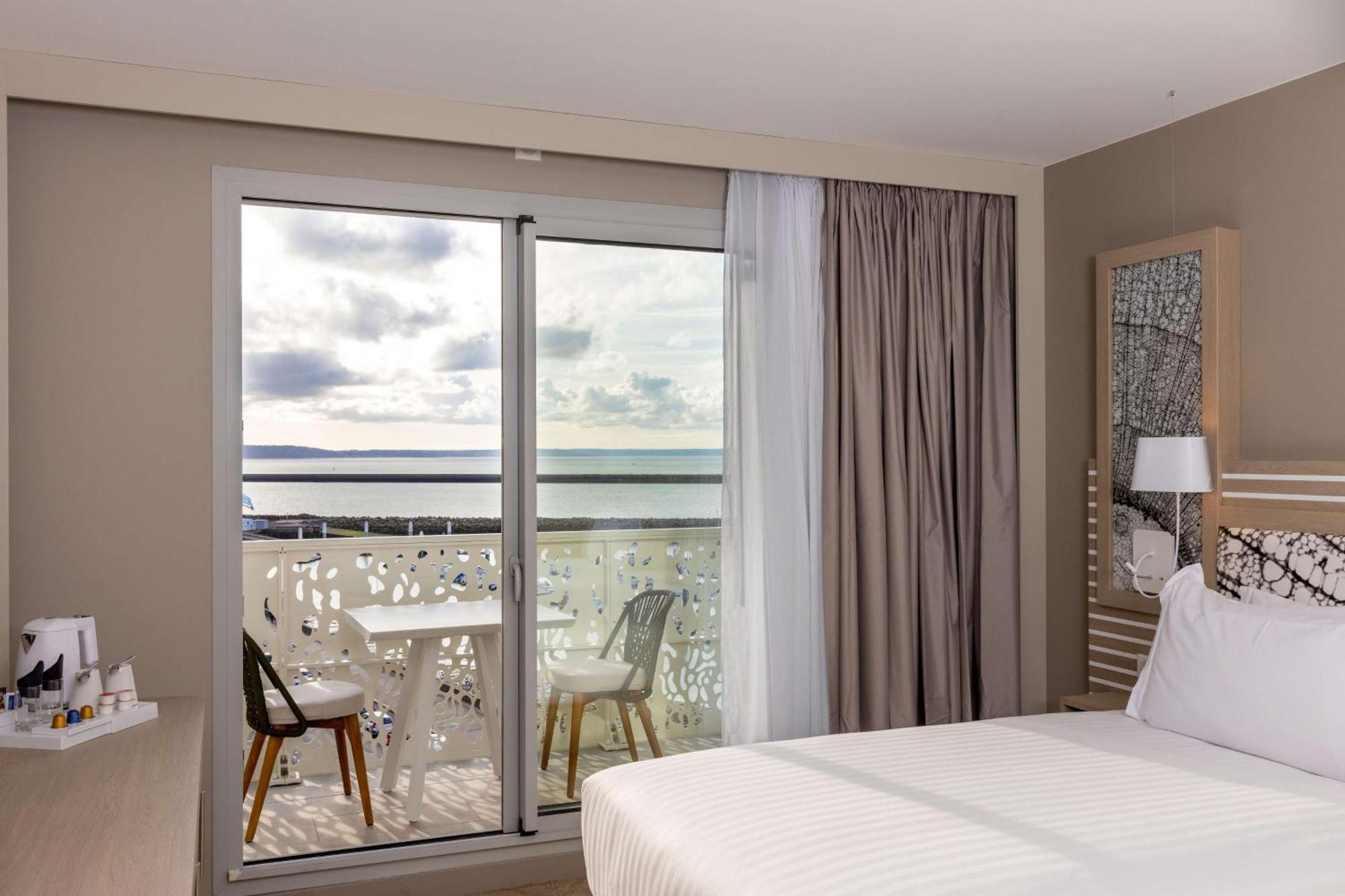 Hilton Garden Inn Le Havre Centre Exterior photo
