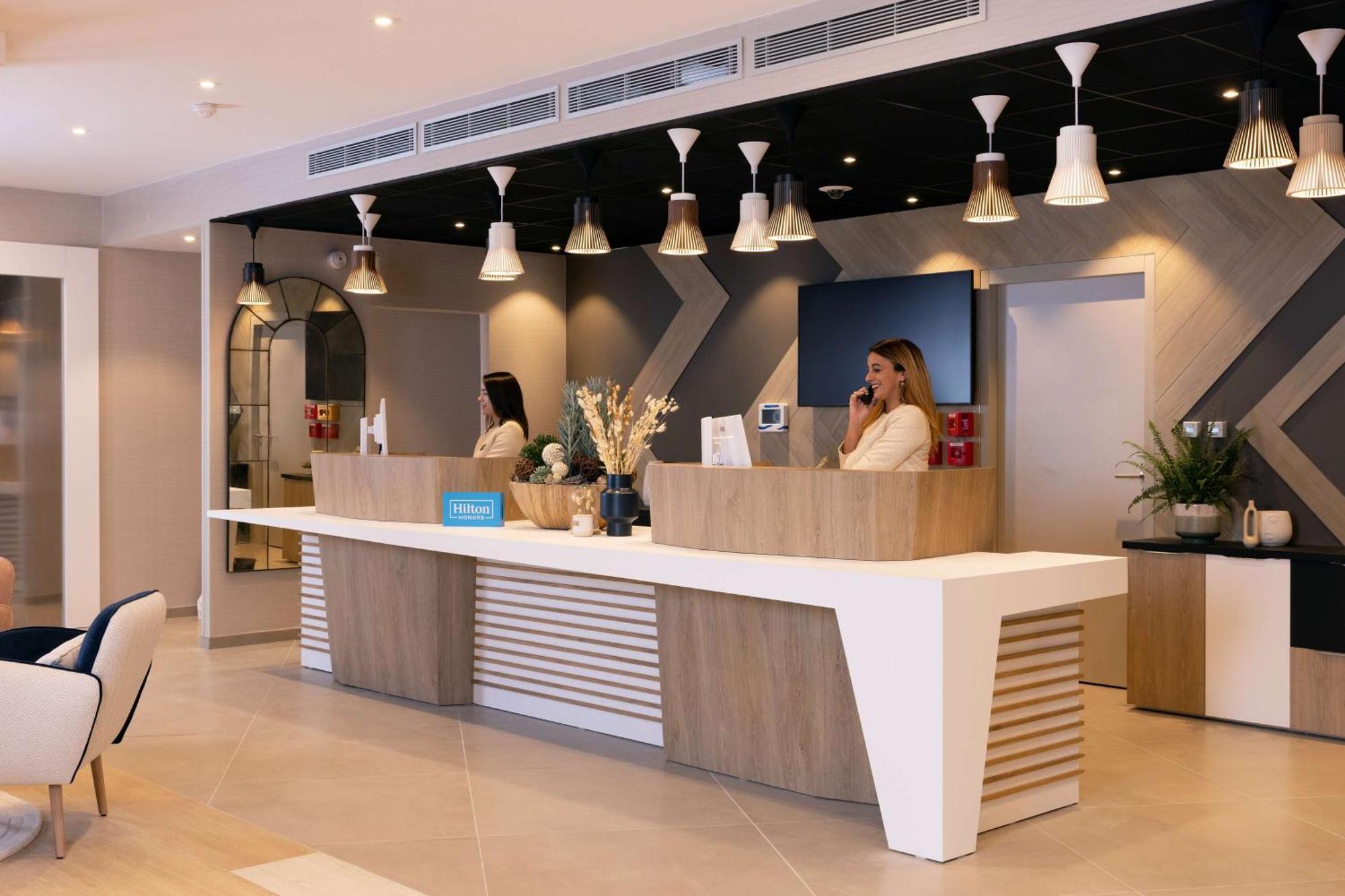 Hilton Garden Inn Le Havre Centre Exterior photo